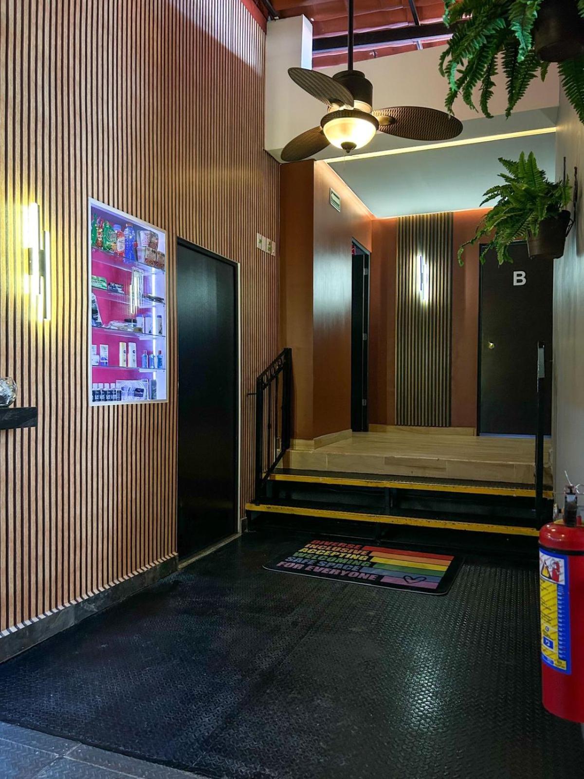Spartacus Hostel Boutique For Men Пуерто-Вальярта Екстер'єр фото