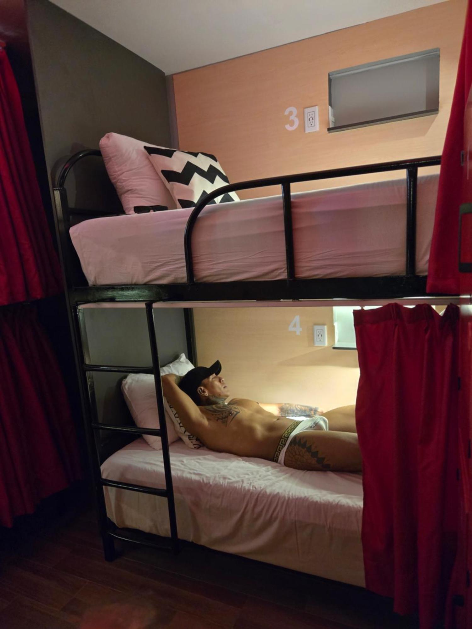 Spartacus Hostel Boutique For Men Пуерто-Вальярта Екстер'єр фото